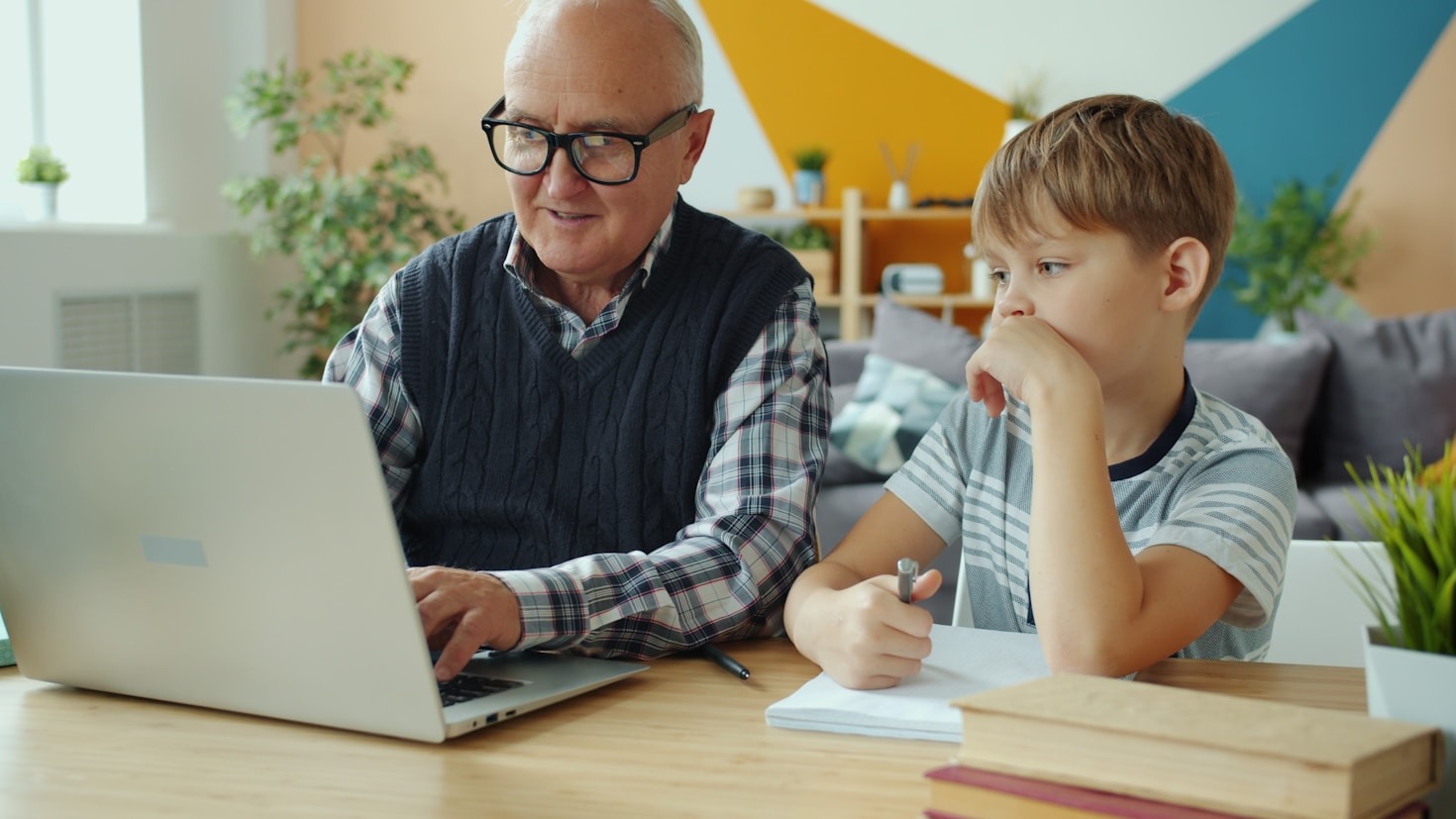 Waarom digitale cursussen belangrijk zijn voor senioren